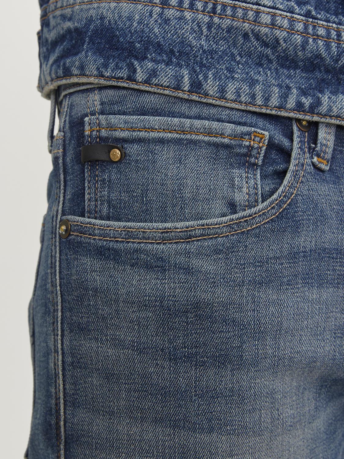 model_shot-detail